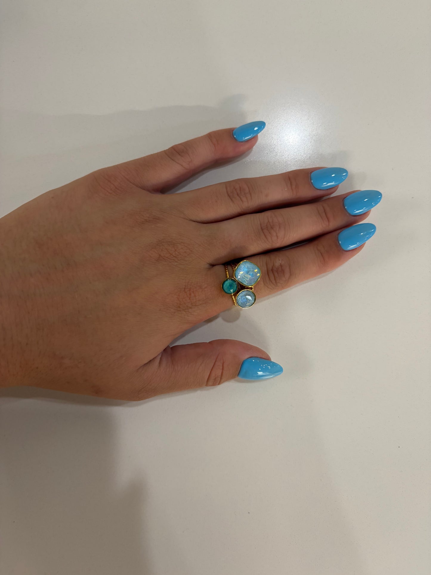 BLUE POP CRYSTAL RING