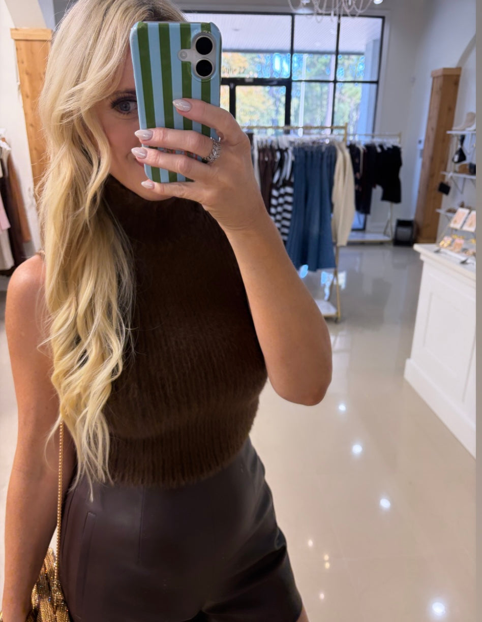 FUZZY SWEATER TOP
