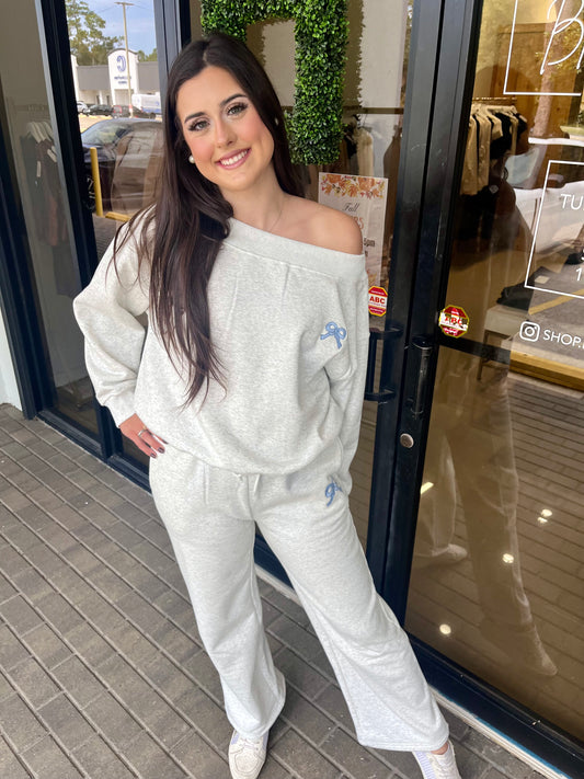 BOW SWEATSHIRT