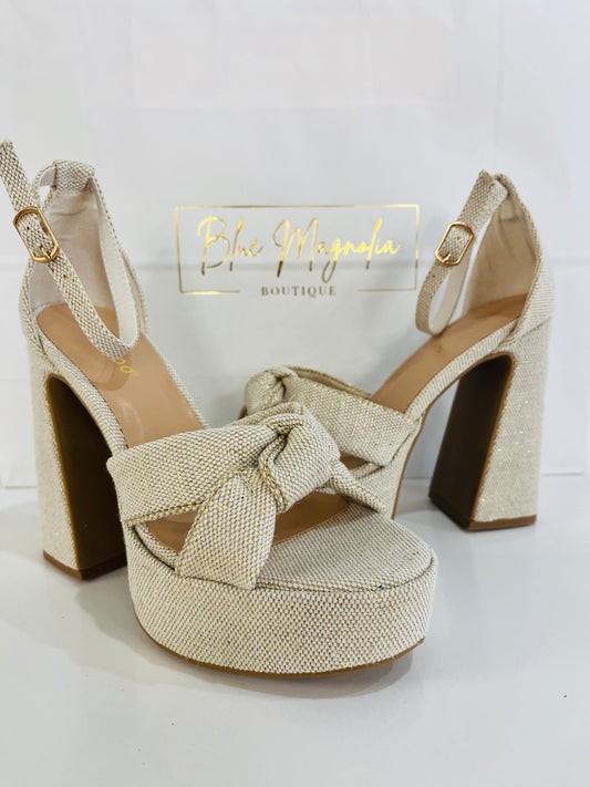 PLATFORM HIGH HEELS