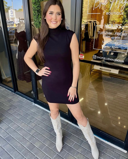 BLACK SLEEVELESS SWEATER DRESS